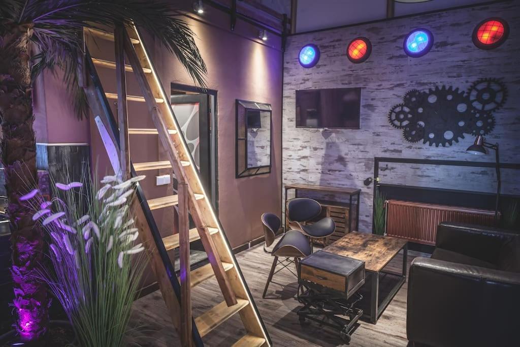 Einzigartige Ferienwohnung Bunt Wie Берлін Екстер'єр фото