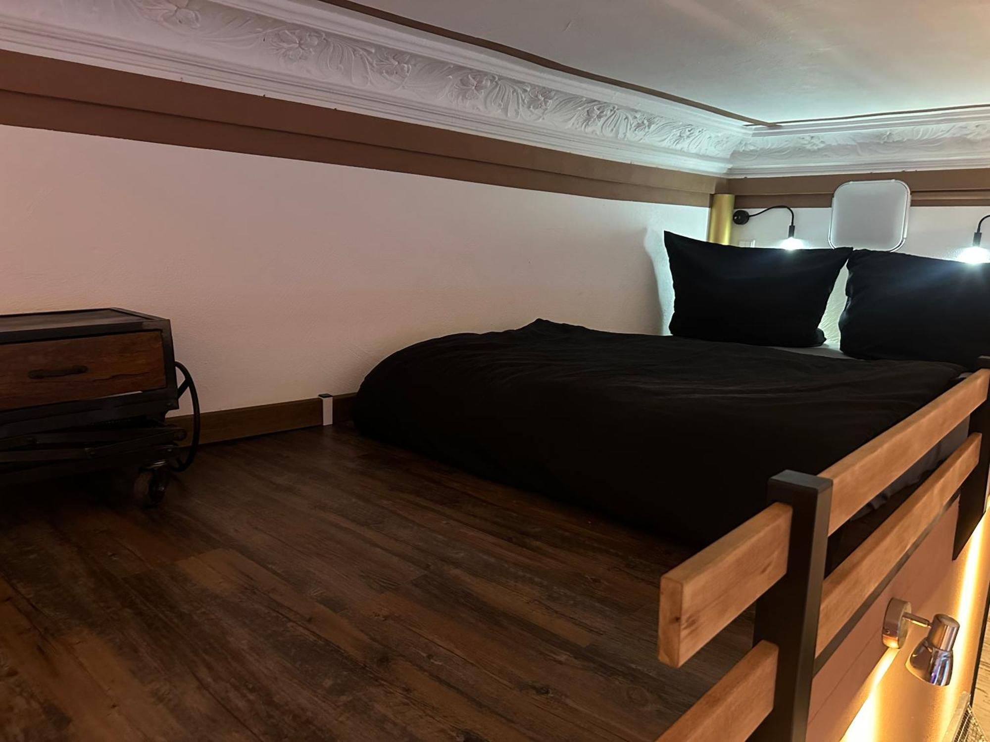 Einzigartige Ferienwohnung Bunt Wie Берлін Екстер'єр фото